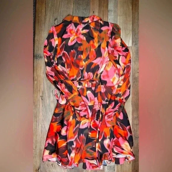 Tart Glenna Poly Satin Dress, Bromeliad Ikat, Size M - Picture 9 of 14